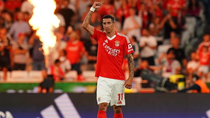 Angel Di Maria playing for Benfica